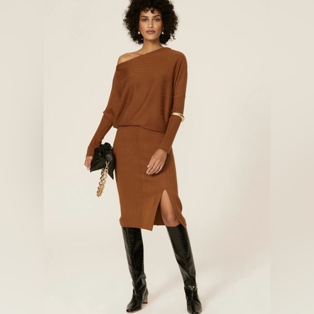(A55) Victor Alfaro‎ Collective
Asymmetrical Sweater Dress, Size Small